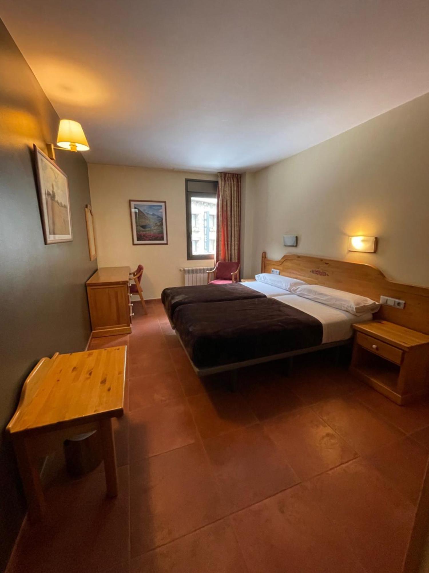 Apartaments Sant Moritz Arinsal Exterior photo