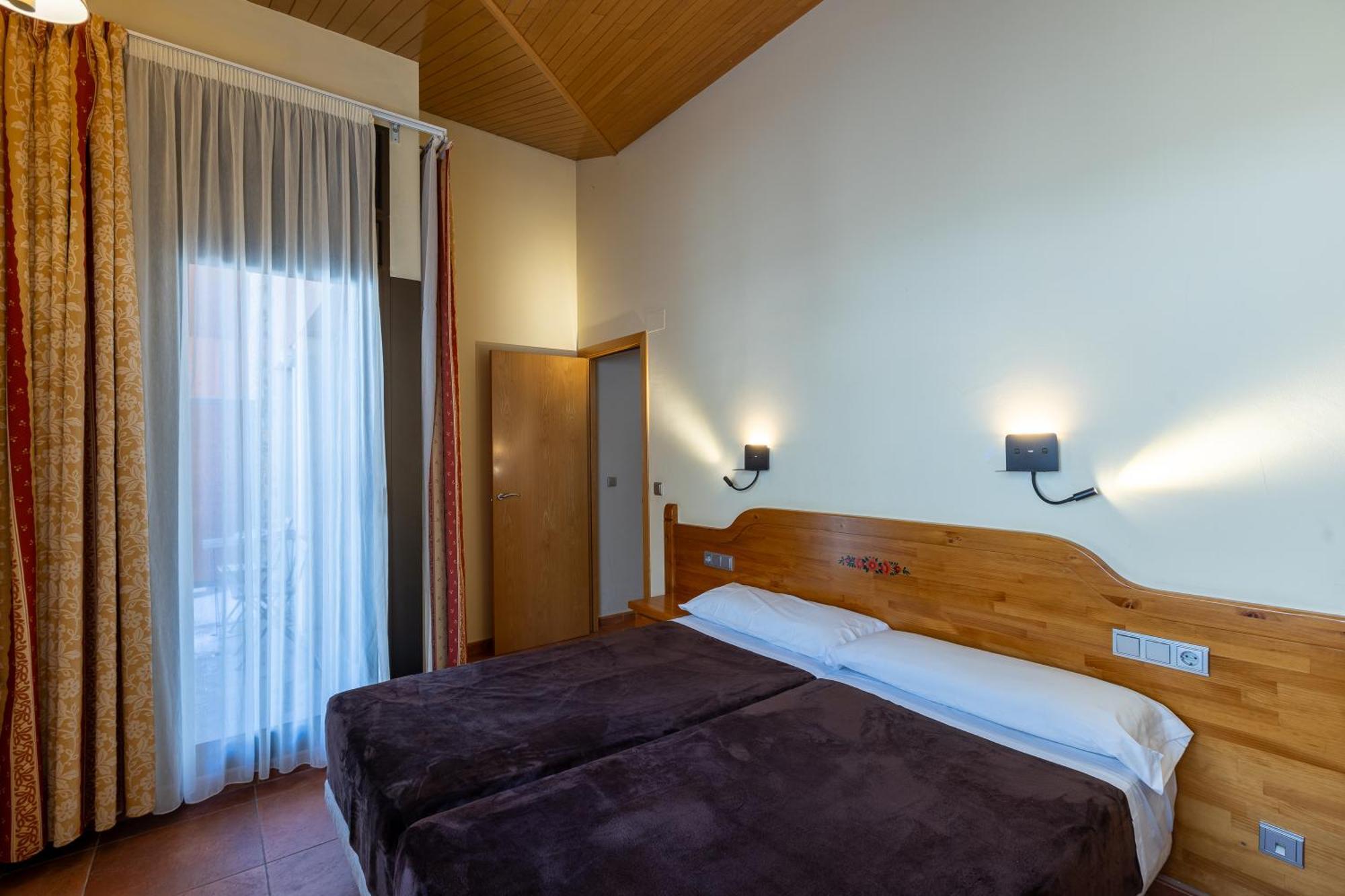 Apartaments Sant Moritz Arinsal Exterior photo