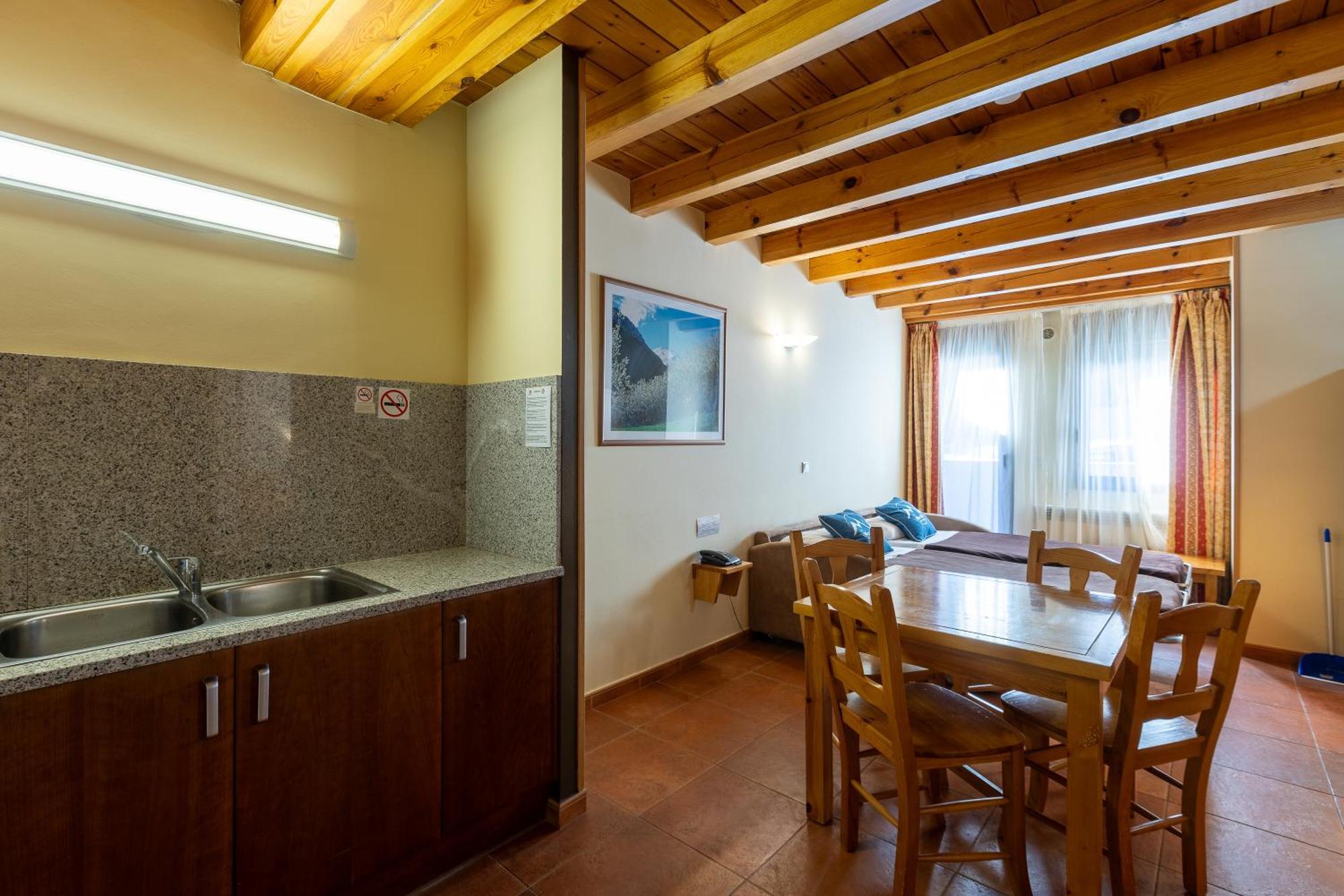 Apartaments Sant Moritz Arinsal Exterior photo